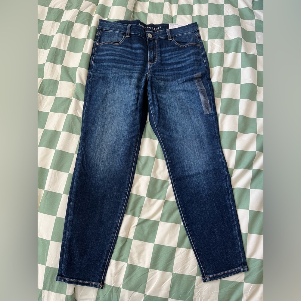 NE(X)T LEVEL STRETCH - Curvy Jeggings / Short Low Rise / American Eagle Size; 10
